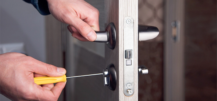 24/7 hours Emergency locksmith services in Woodwards Landing